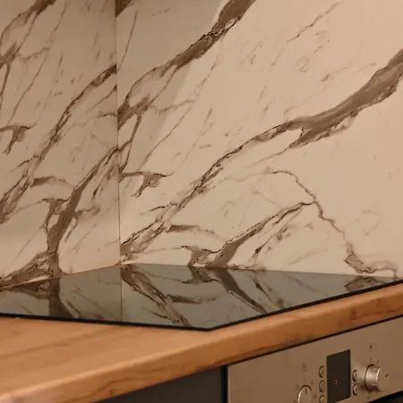 Stayin アパート ティラナ